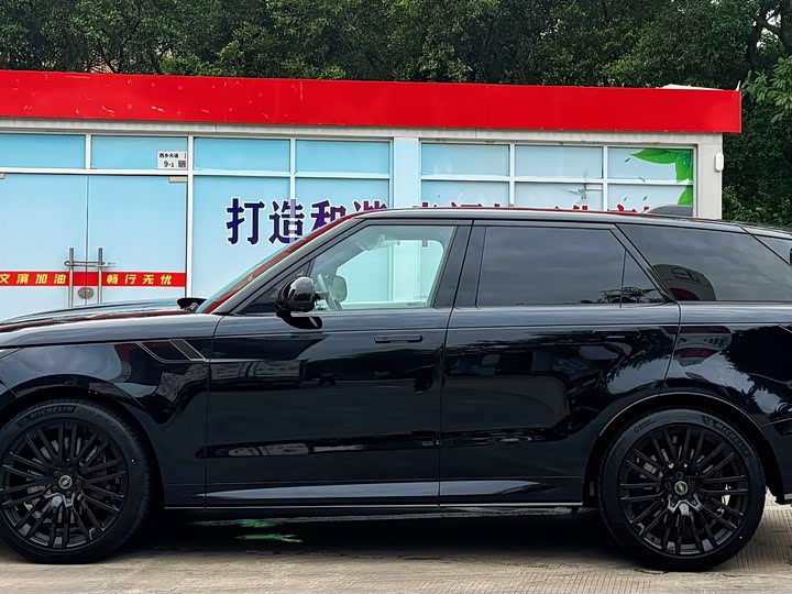 Land Rover Range Rover Sport 2025 2025款 4.4 V8 SV Edition Two