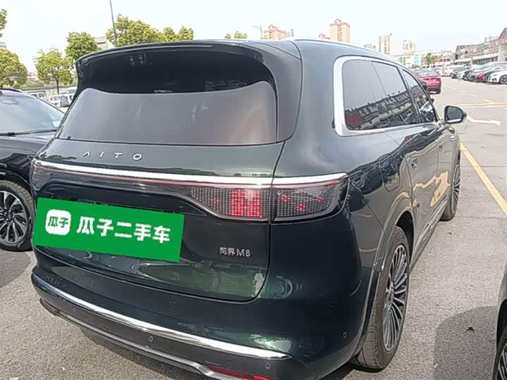Aito M8 2025 2025款 增程 Max+版 53.4kWh 5座版 (192线激光雷达）