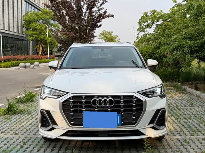 Zdjęcie 2 - Audi Q3