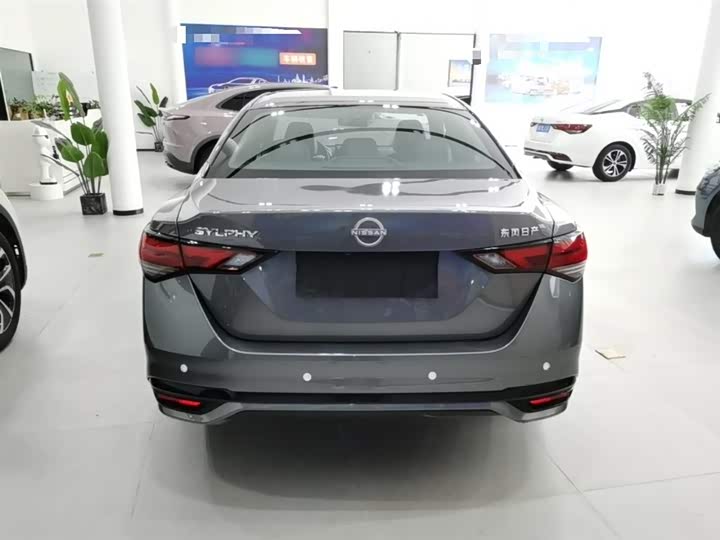 Zdjęcie 6 - Nissan Sylphy
