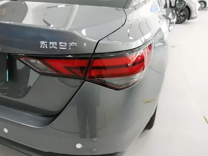 Zdjęcie 8 - Nissan Sylphy