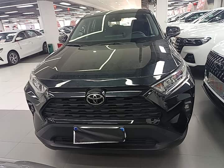 Фото 3 - Toyota RAV4