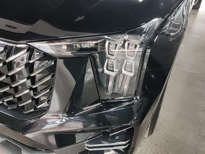 GAC Trumpchi GS8 2024 2024款 领航系列 2.0TGDI 两驱豪华智联版 7座