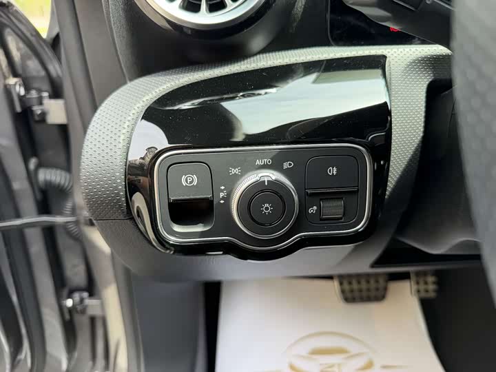 Фото 5 - Mercedes-Benz CLA-Class