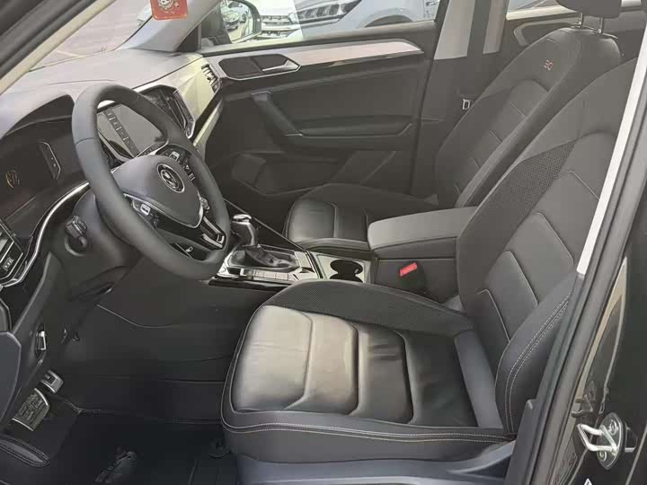 Volkswagen Tayron 2021 2021款 330TSI 两驱30周年纪念版
