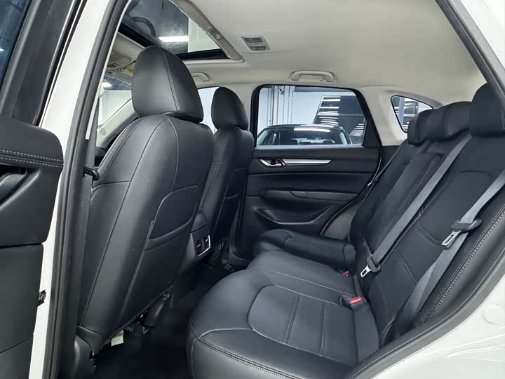 Zdjęcie 9 - Mazda CX-5