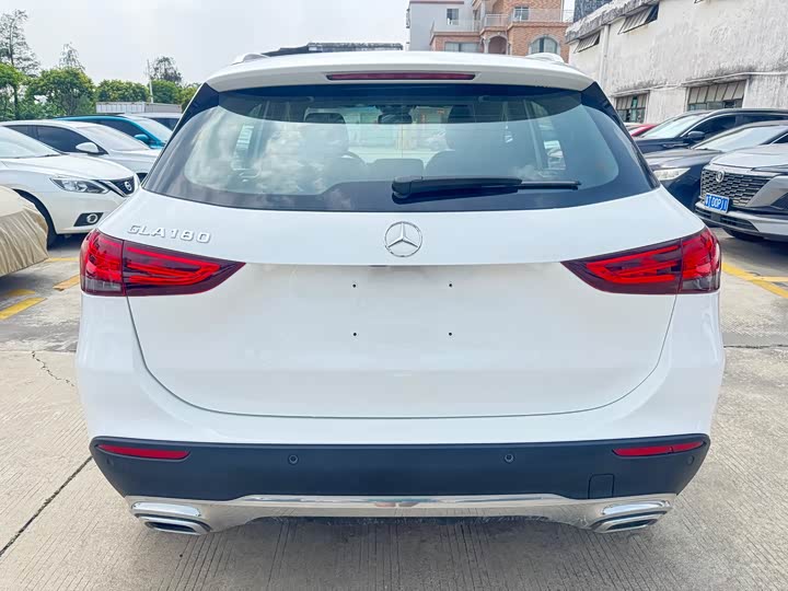 Фото 5 - Mercedes-Benz GLA-Class