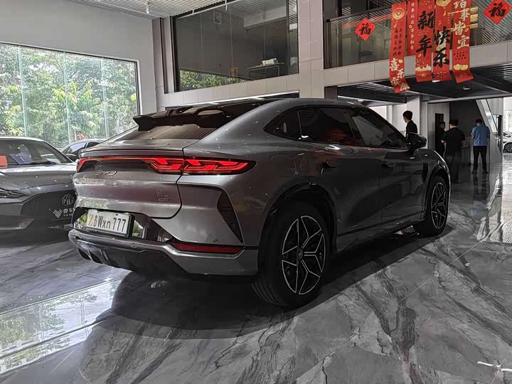 BYD Song L 2025 2025款 智驾版 602km 激光雷达四驱型