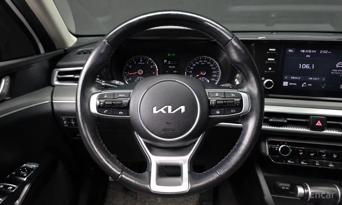 Photo 13 - Kia K5