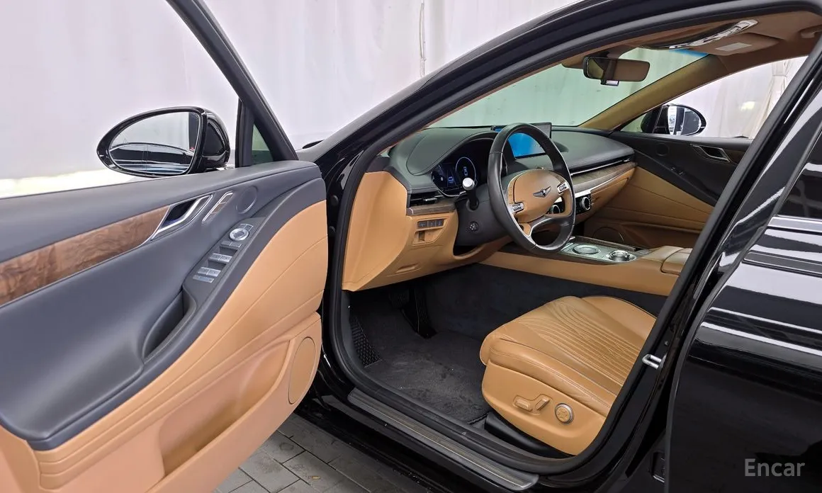 Фото 10 - Genesis G80