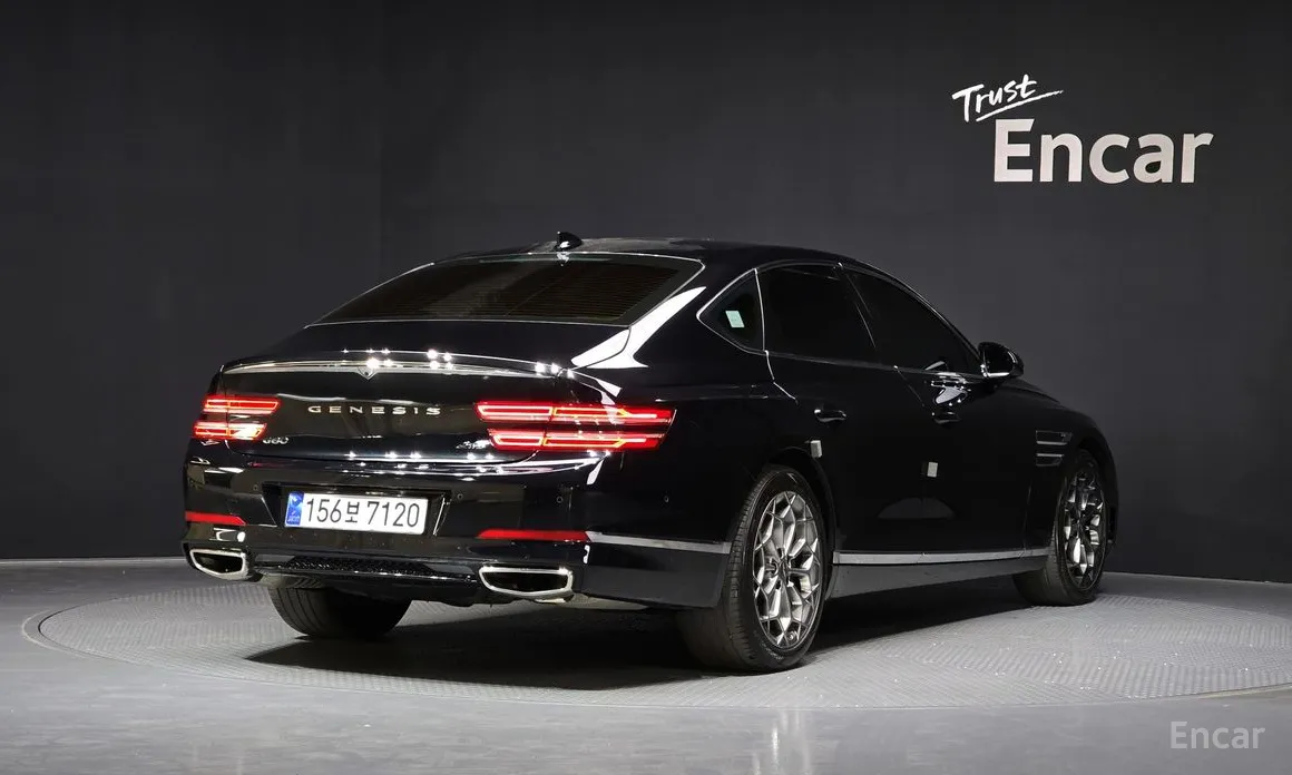 Фото 2 - Genesis G80