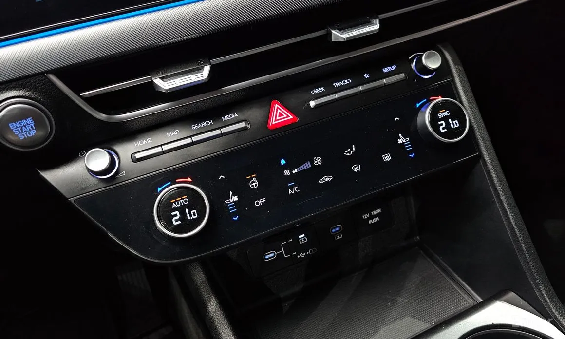 Hyundai Sonata 2023 2.0 LPG(Rent)