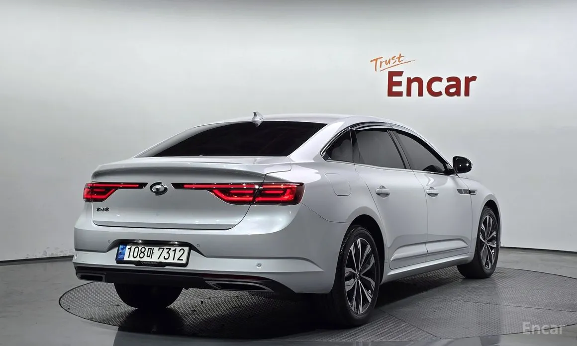 2020 Renault SM6