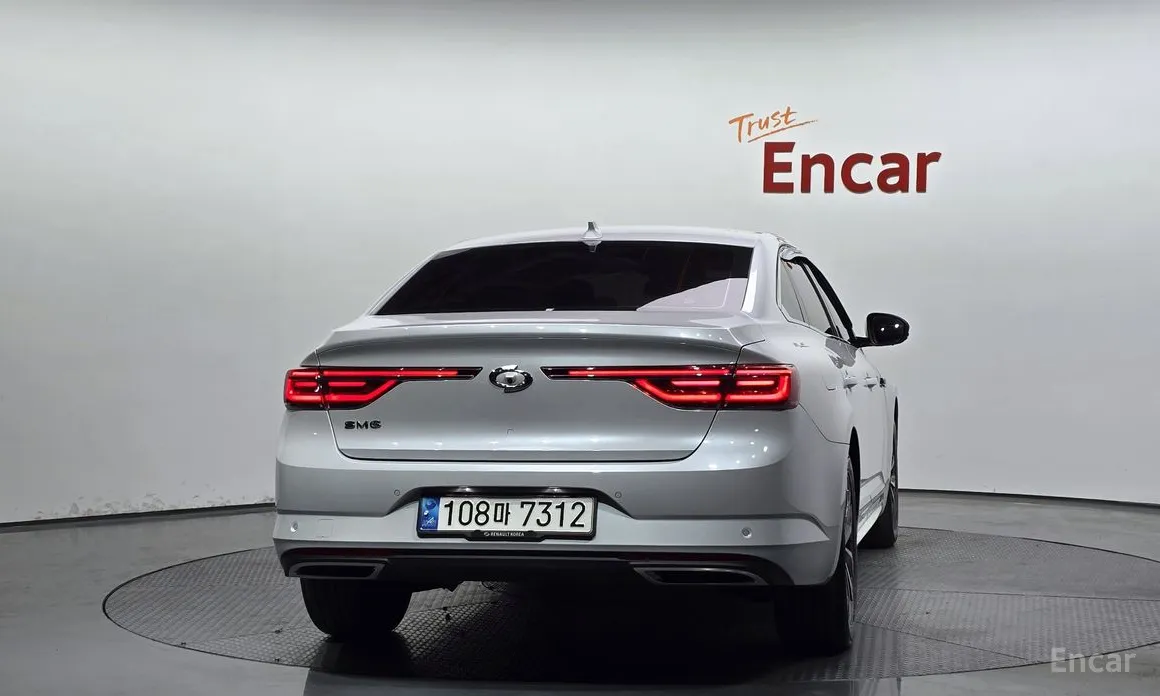 2020 Renault SM6