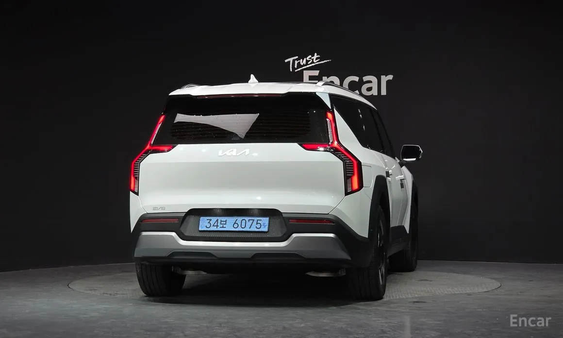 Kia EV9 2023 Long Range 2WD