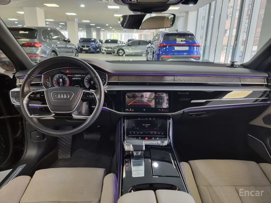 Фото 7 - Audi A8
