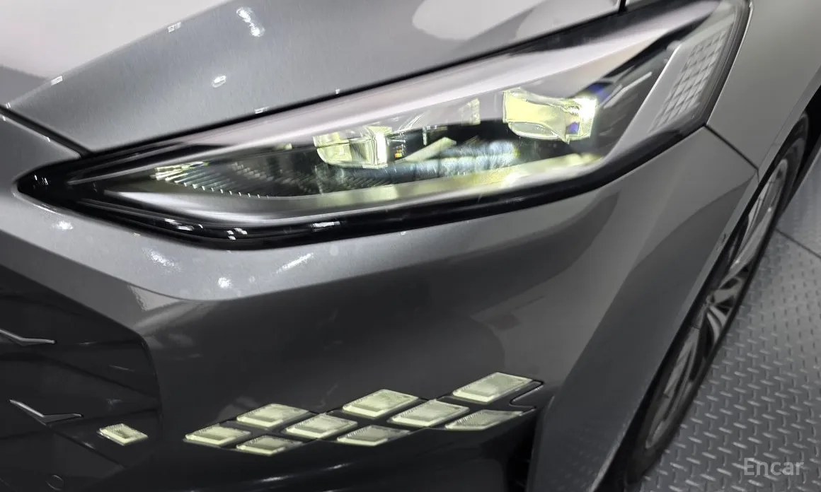 صورة 22 - Kia K8