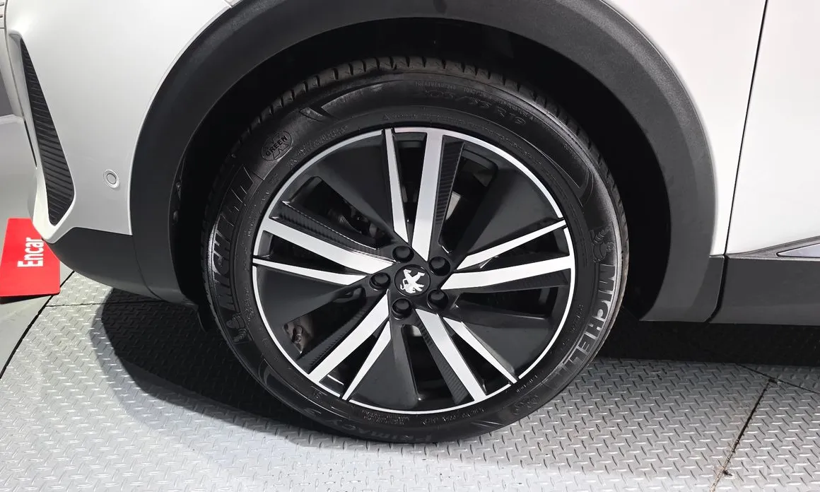 Фото 5 - Peugeot 5008