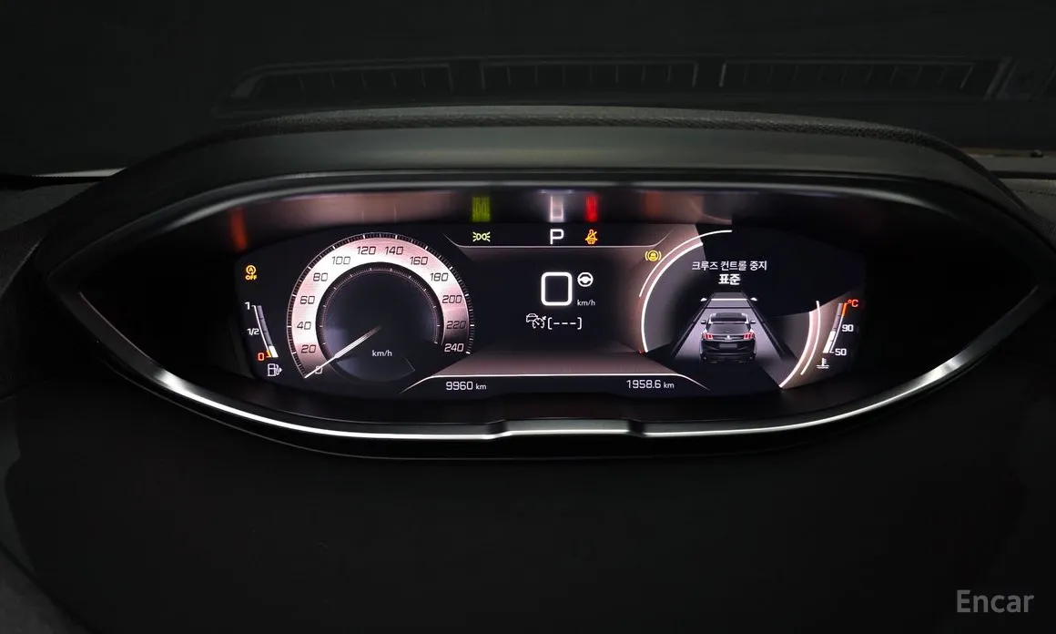 Фото 8 - Peugeot 5008