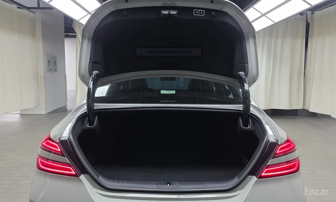 Genesis G70 2020 Gasoline 2.5T 4WD