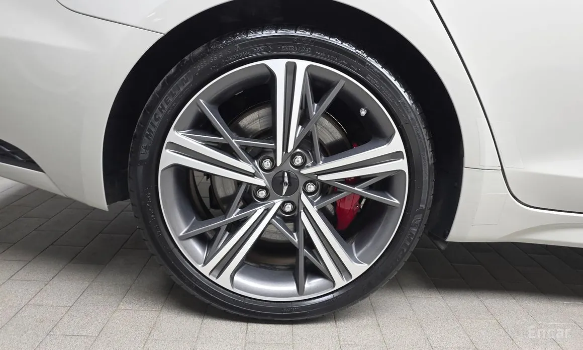Genesis G70 2020 Gasoline 2.5T 4WD