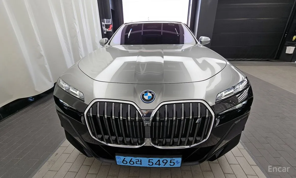 BMW i7 2022 eDrive 50 M Sport