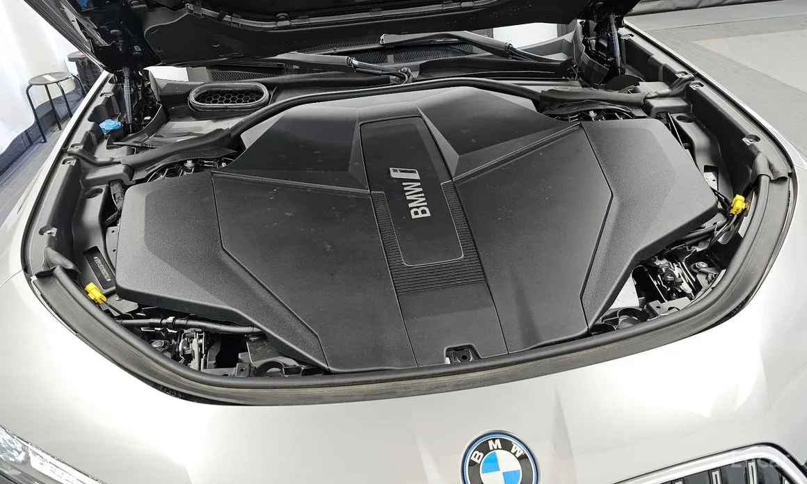 BMW i7 2022 eDrive 50 M Sport