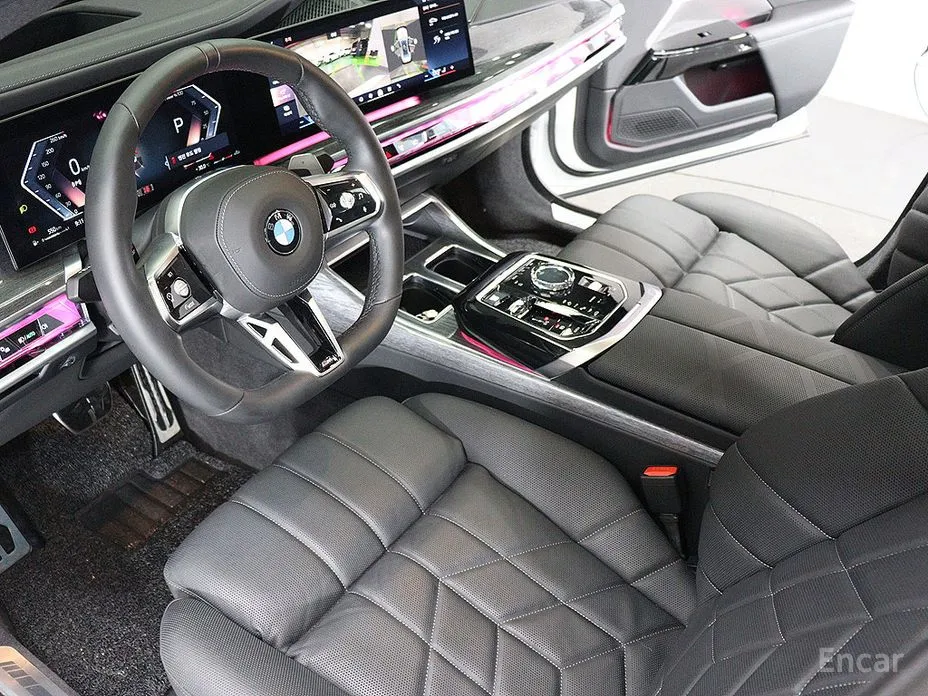 BMW 7 Series 2022 740i xDrive M Sport