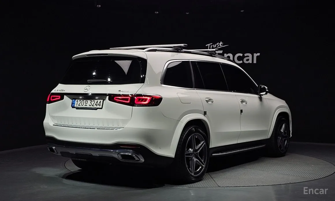 Photo 2 - Mercedes-Benz GLS-Class