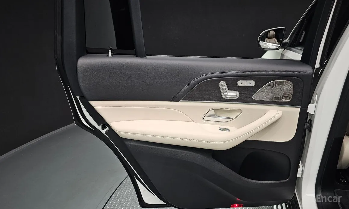 Photo 25 - Mercedes-Benz GLS-Class