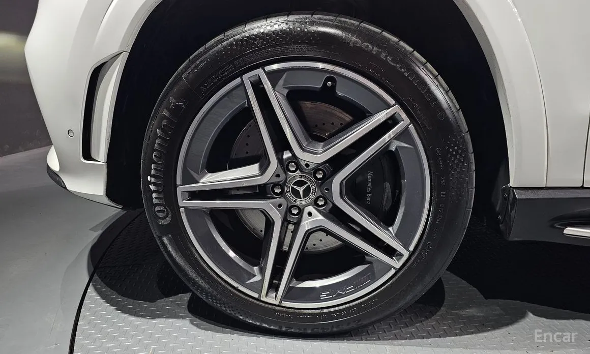 Photo 28 - Mercedes-Benz GLS-Class