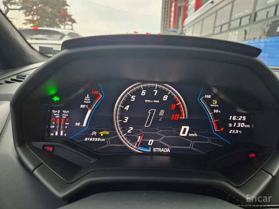 Фото 9 - Lamborghini Huracan
