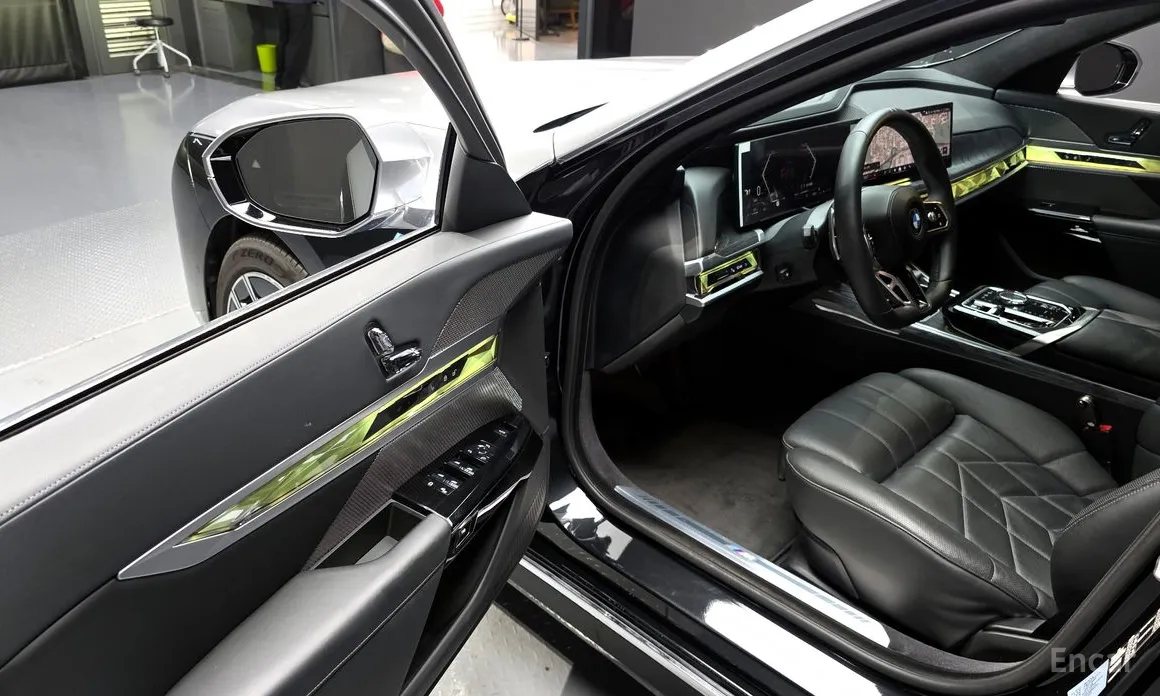 BMW 7 Series 2022 740i sDrive M Sport