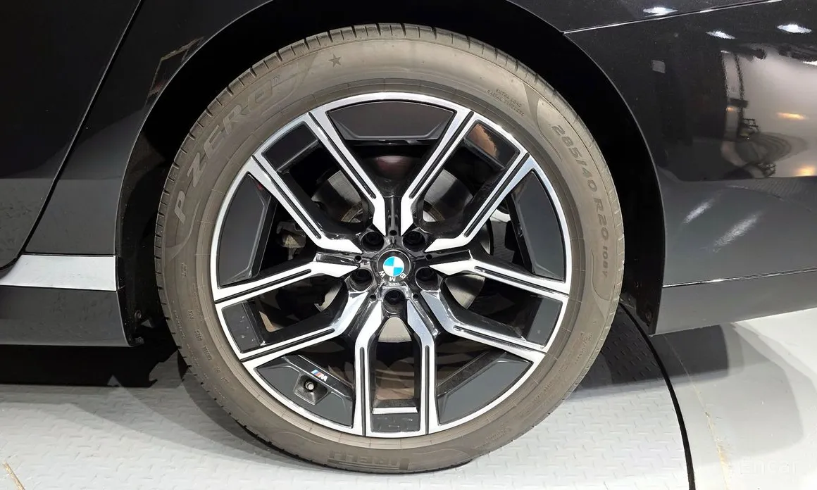 BMW 7 Series 2022 740i sDrive M Sport