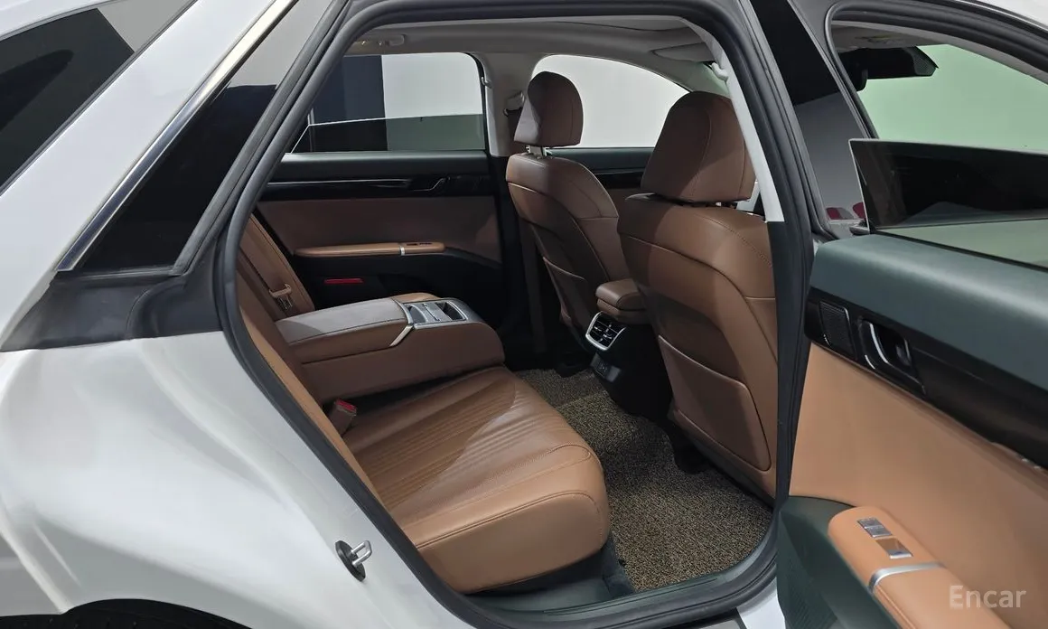 Фото 11 - Hyundai Grandeur