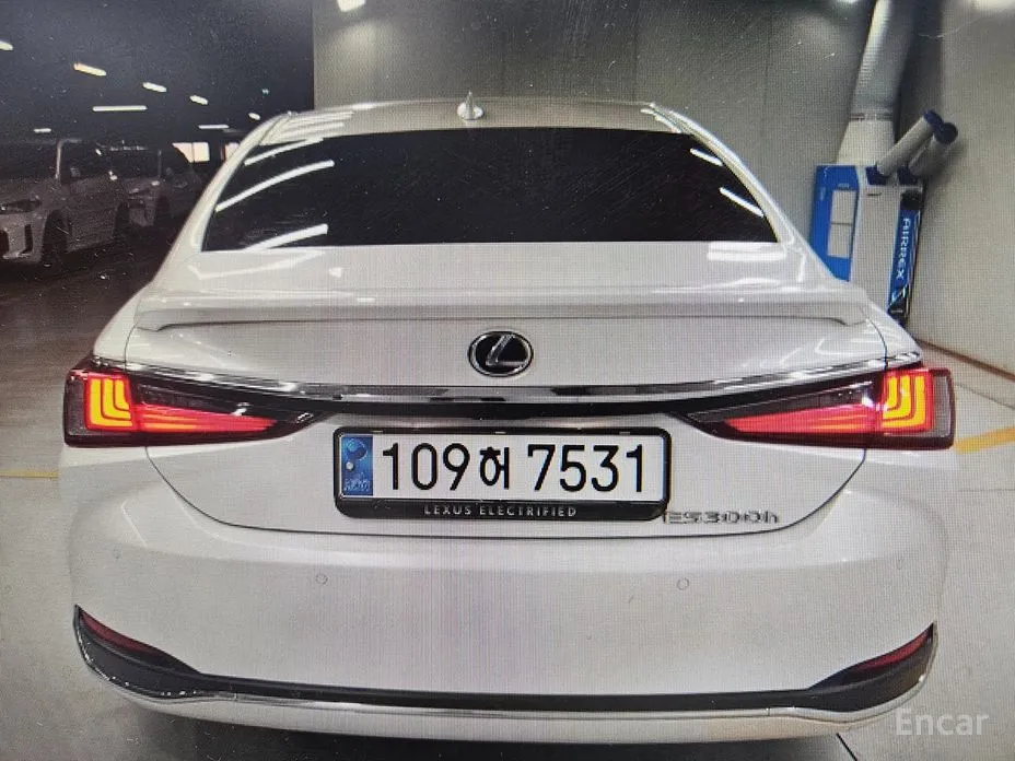 2018 Lexus ES