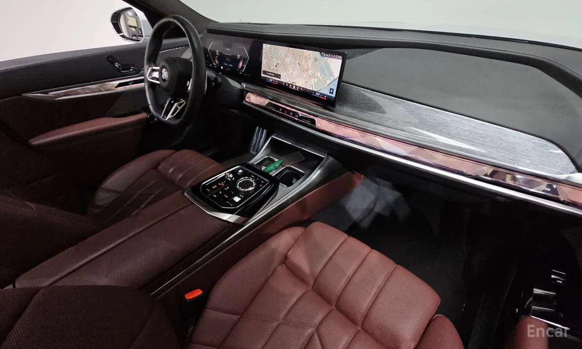 Фото 14 - BMW 7 Series