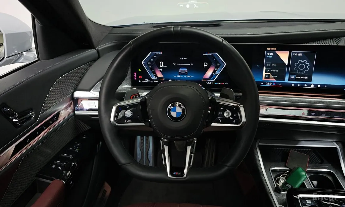 Фото 17 - BMW 7 Series