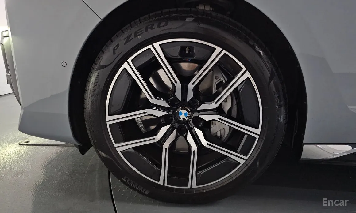 Фото 5 - BMW 7 Series