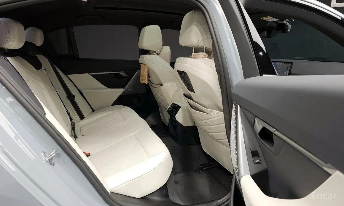 BMW 5 Series 2023 520i Special Edition