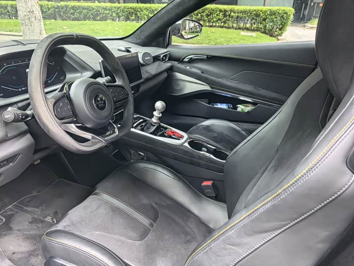 Lotus Emira 2022 2022款 3.5T V6 手动 First Edition