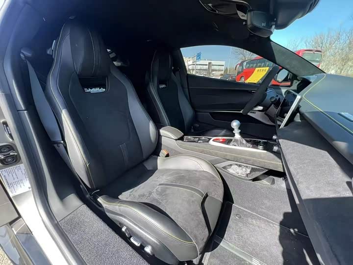 Lotus Emira 2022 2022款 3.5T V6 手动 First Edition