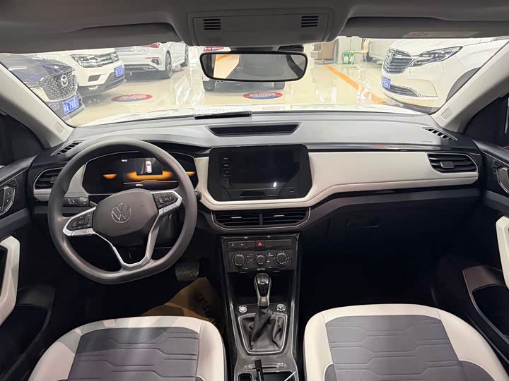 Volkswagen Tharu 2025 2025款 新锐 1.5L 锐意版