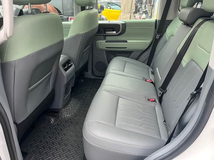 BAIC Beijing BJ40 2026 2026款 2.0D 巨幕柴油版