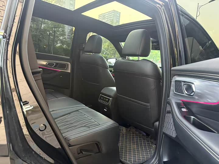 GAC Trumpchi GS8 2022 2022款 领航系列 2.0TGDI 两驱豪华智联版（七座）