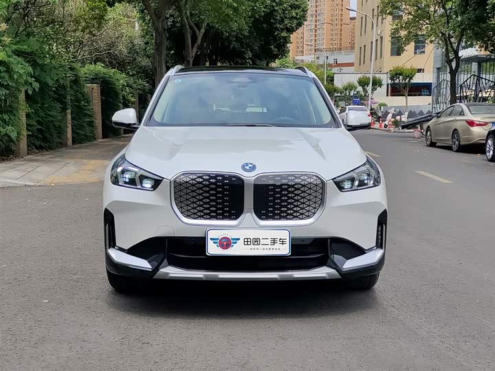 BMW iX1 2025 2025款 eDrive25L X设计套装
