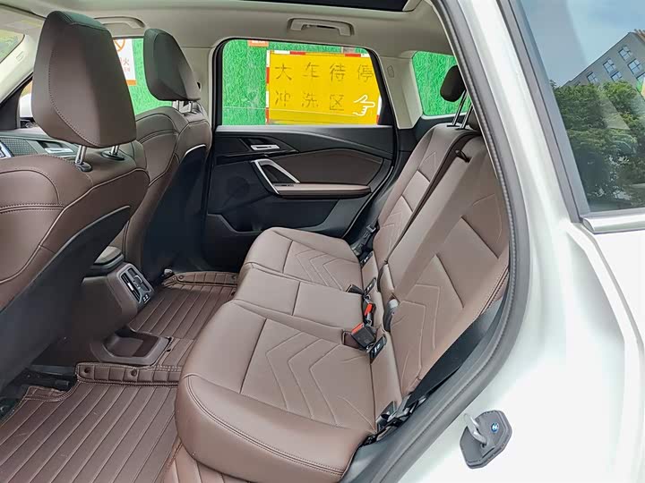 BMW iX1 2025 2025款 eDrive25L X设计套装