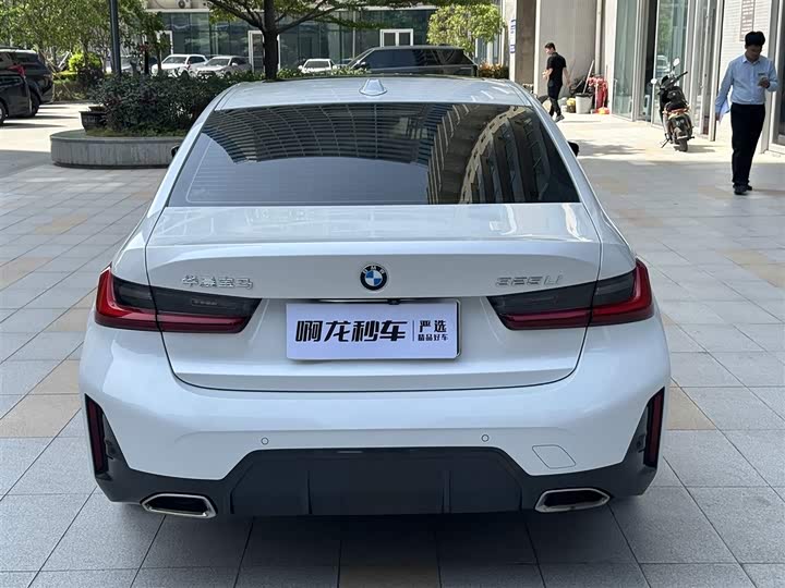 صورة 5 - BMW 3 Series
