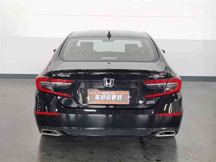 Фото 4 - Honda Accord