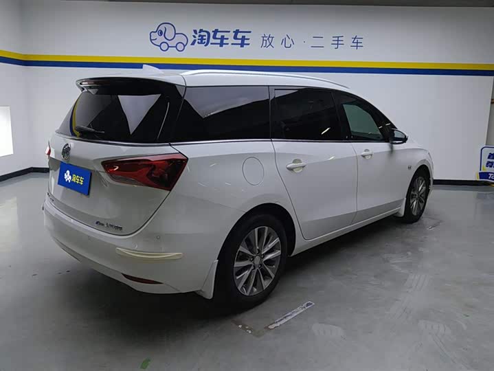 2021 Buick GL6
